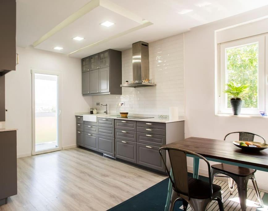 הוילה Cervelló 20 Min From Bcn- Charming House W/ Pool & Bbq Area מראה חיצוני תמונה